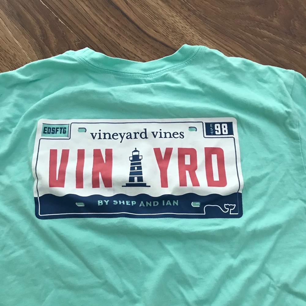 Vineyard Vines Tee